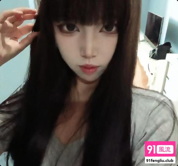 19岁颜值高小猫超好